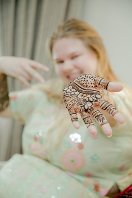bride mehndi shoot