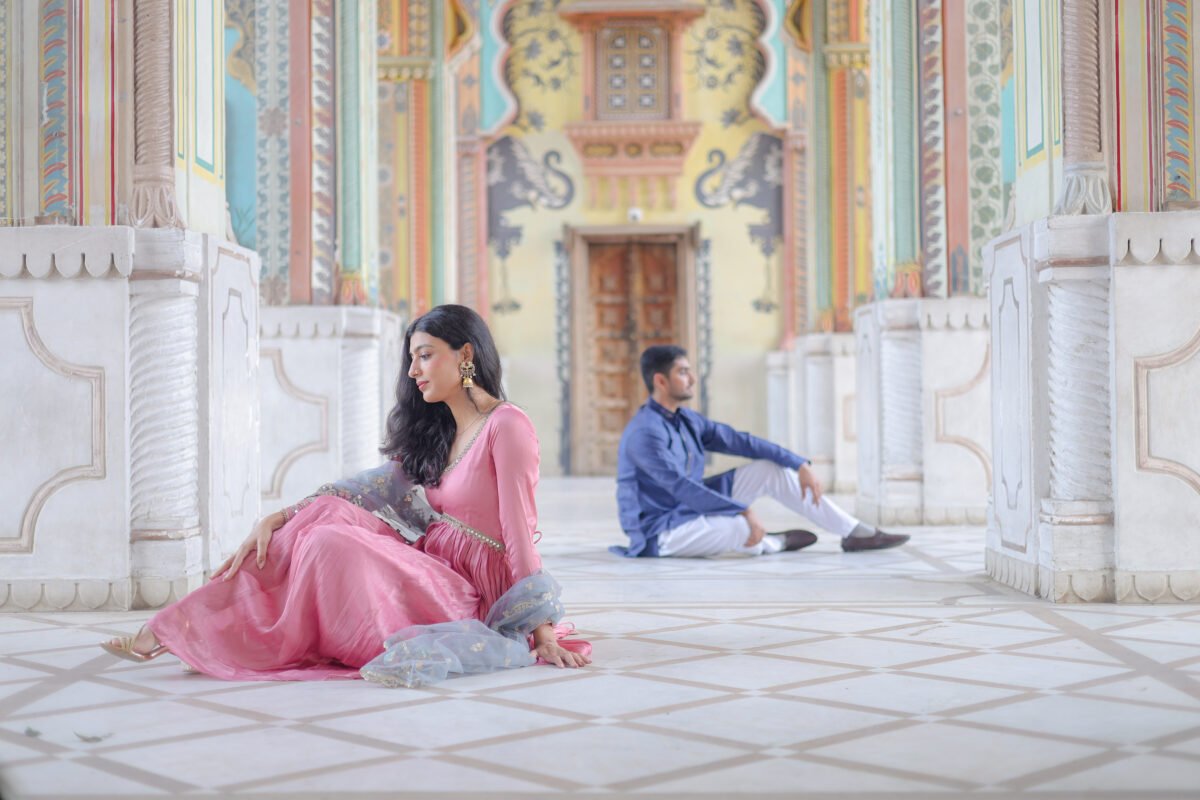 pre wedding shoot jaipur couple royal palace photoshoot pink city photography