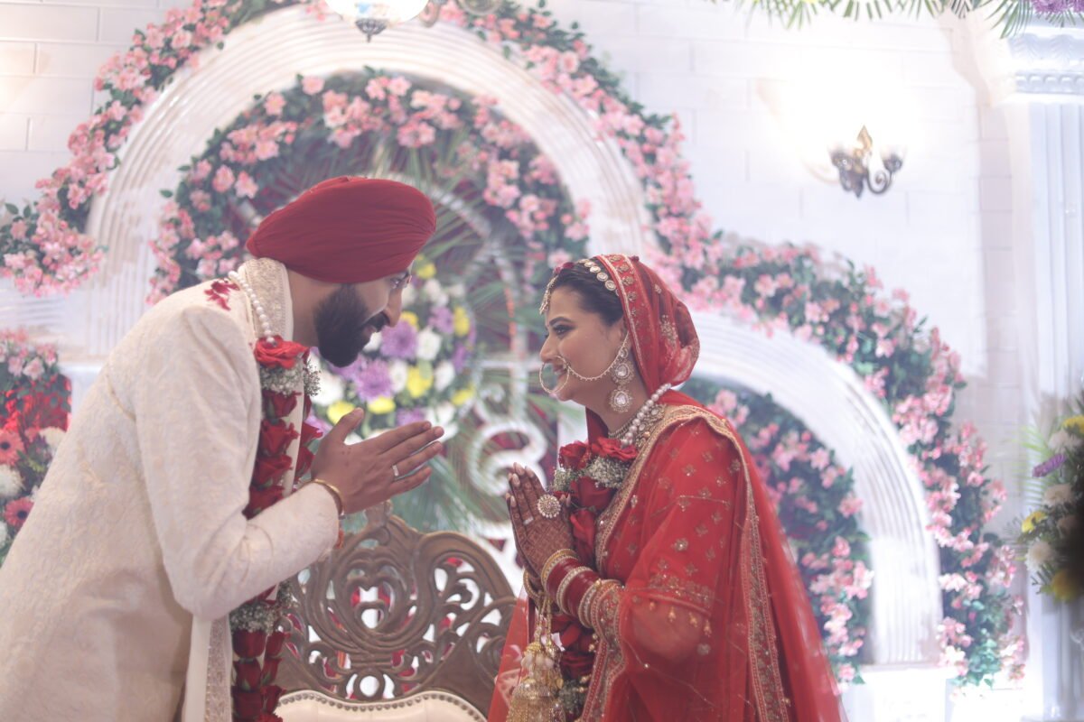 Punjabi Wedding Photographer in Delhi NCR - Vibrant Couple Shoot