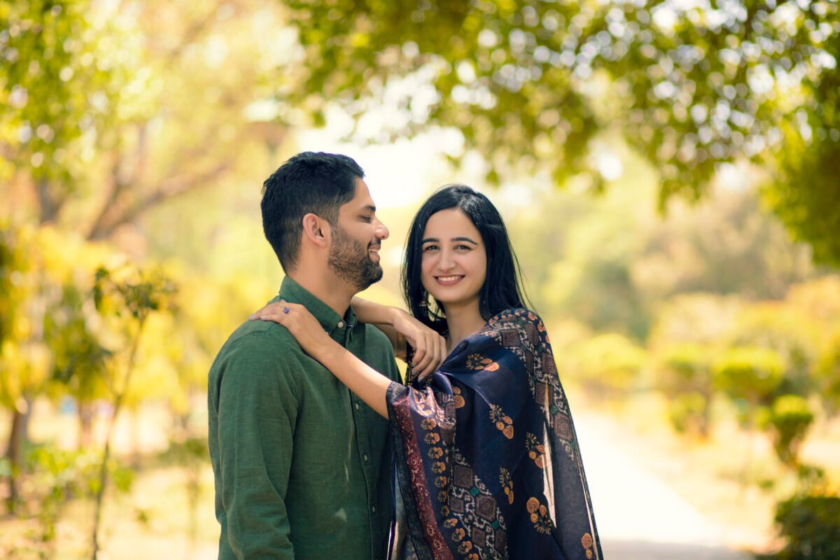 Natural Pre Wedding Couple