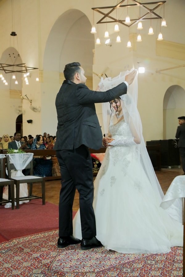 bridal wedding photography candid bride portrait