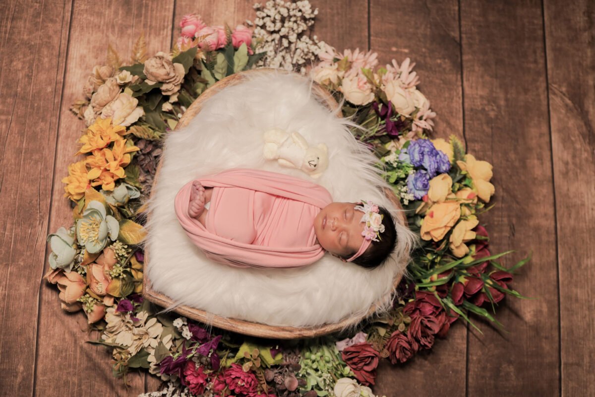 Newborn baby photoshoot by Make Your Moment Photography