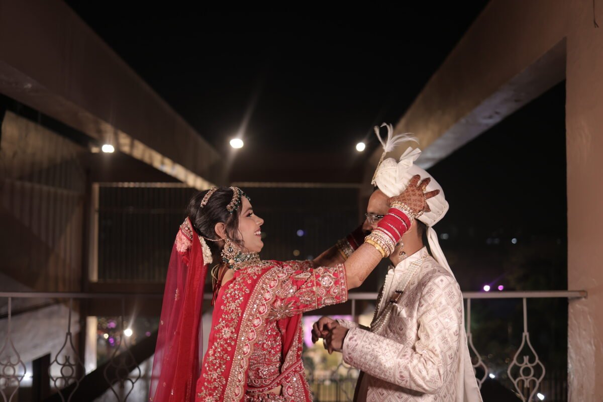 indian wedding varmala ceremony bride groom candid Delhi NCR